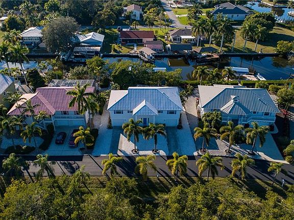 2nd image of 2972 Buttonwood Key Ct