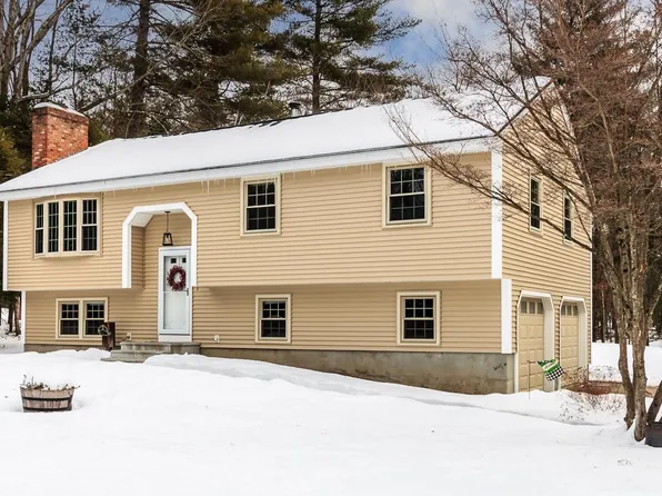 11 Center Street, Litchfield, NH 03052
