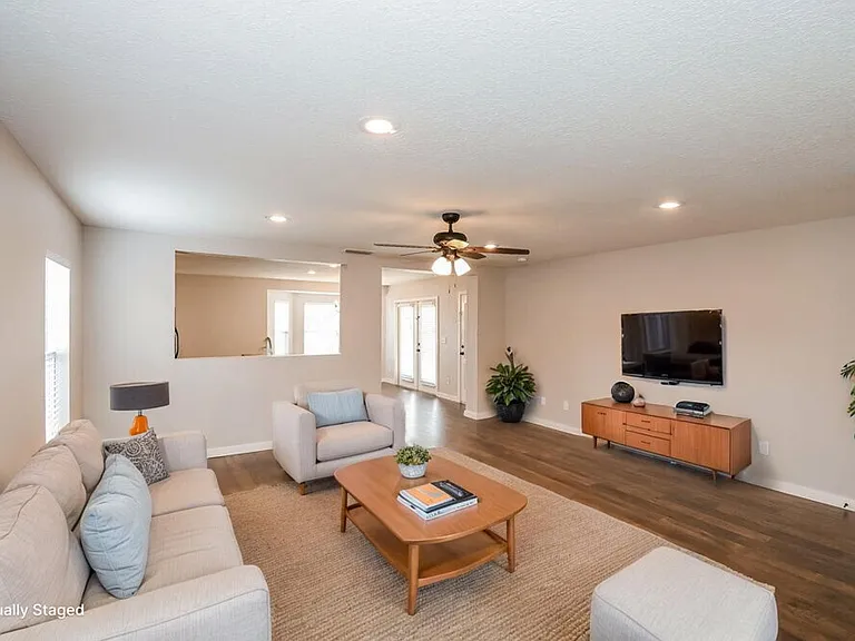 2139 Fresco Dr — Photo 5