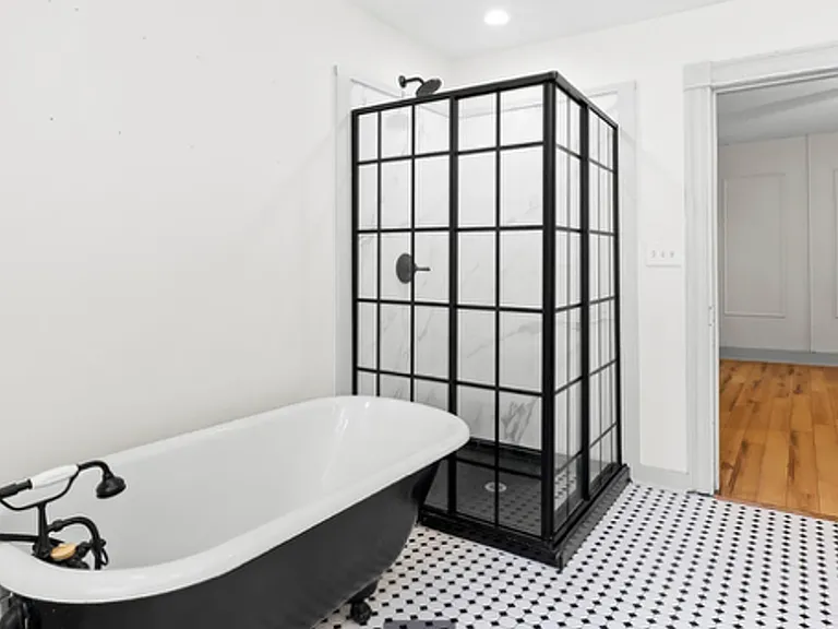 3305 Bradley St SW — Photo 22