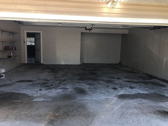 4th image of 745 Peyton Dr