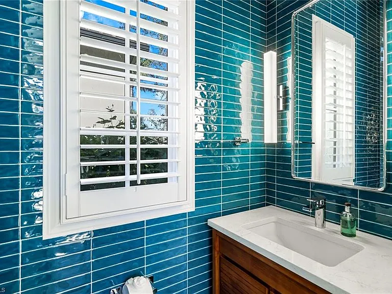 2904 Tiburon Blvd E — Photo 30