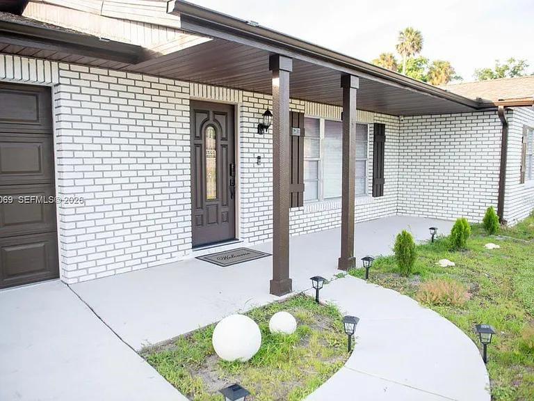 962 Country Club Ave — Photo 3