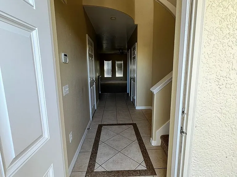 2202 Seven Oaks Dr — Photo 3