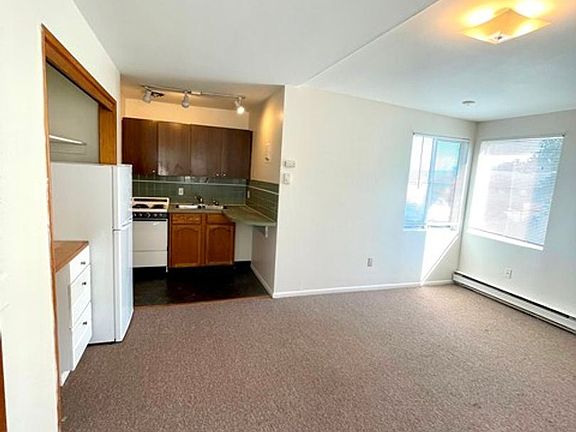 3rd image of 2708 60th Ave SW APT C