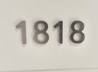 230 Simcoe St #1818-C01, Toronto, ON M5T 0G7