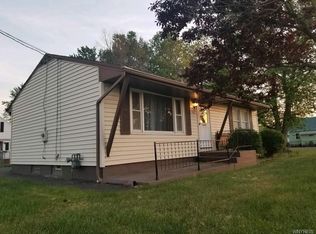 707 Mineral Springs Rd, Buffalo, NY 14224