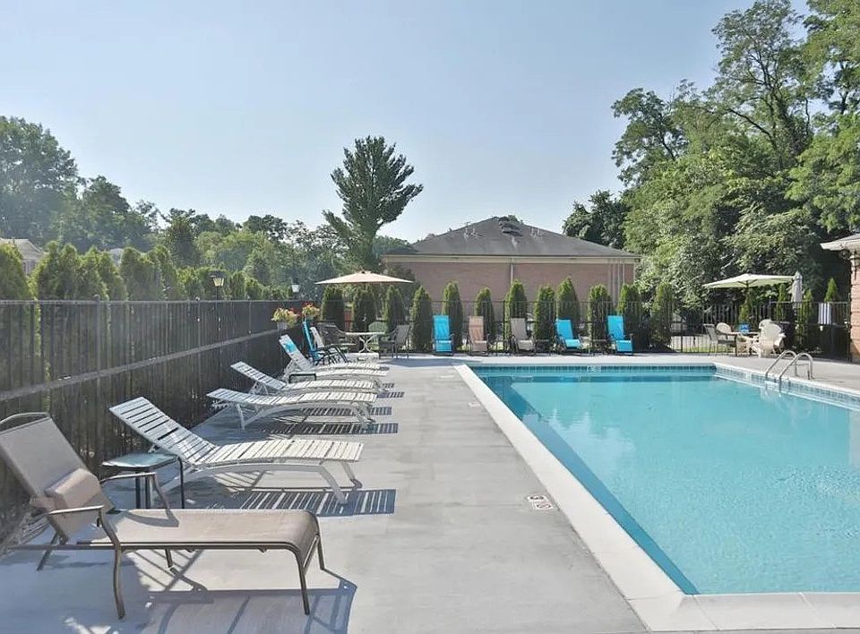 pool 10am-8pm in season HIGHWOOD COMMUNITY