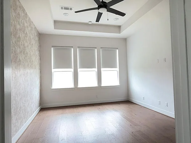 24638 Lukes Landing Way — Photo 11