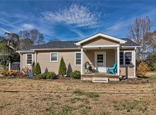531 College St, Central, SC 29630