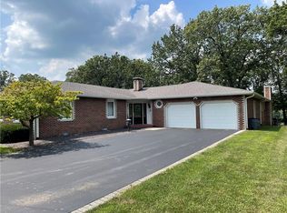 1777 Danceland Rd, Decatur, IL 62521