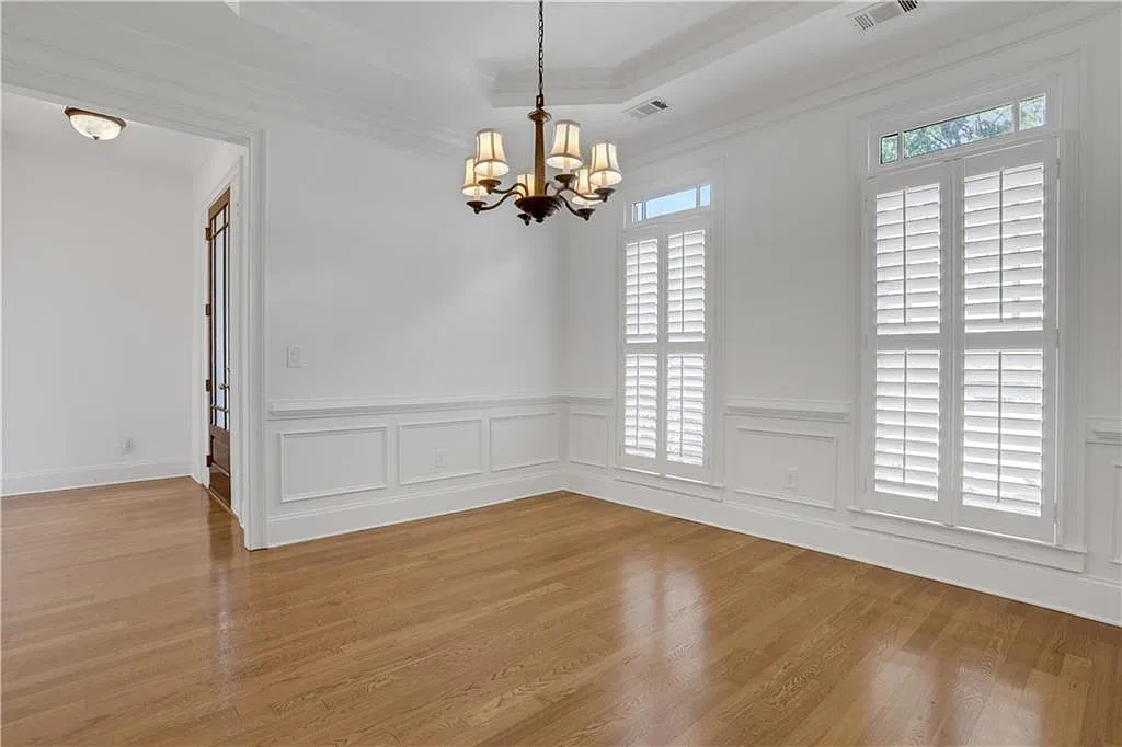 5 bed, 4.0 bath, 2940 sqft, $3,900 — Photo 3