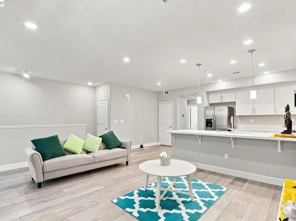633 Clover Cir, Milpitas, CA 95035