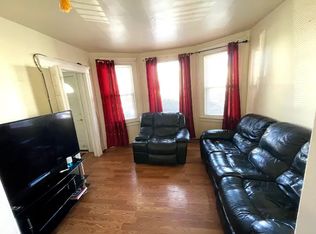 2628 Trowbridge St, Hamtramck, MI 48212
