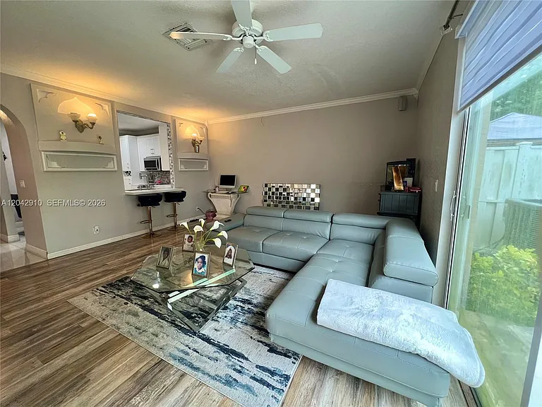 8917 NW 54th St — Photo 10