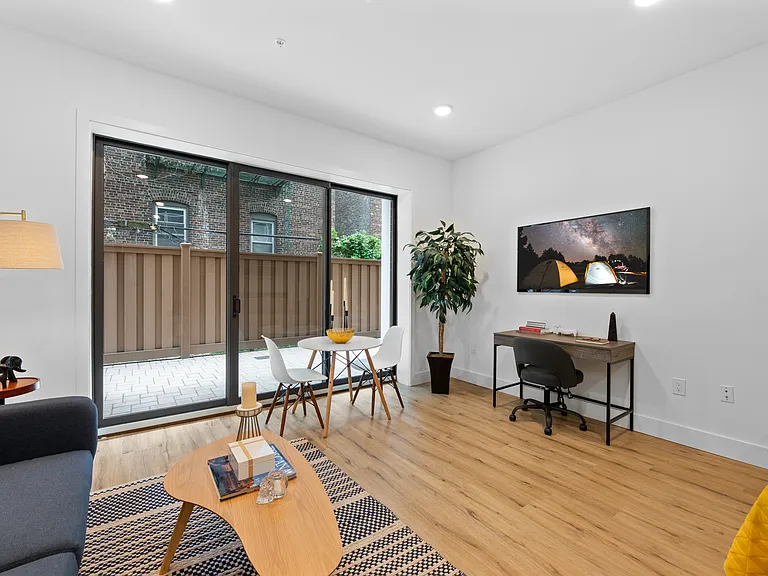 28 Vroom St #204 — Photo 4