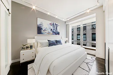 Sold by LUXE RESIDENCES INTERNATIONAL LLC