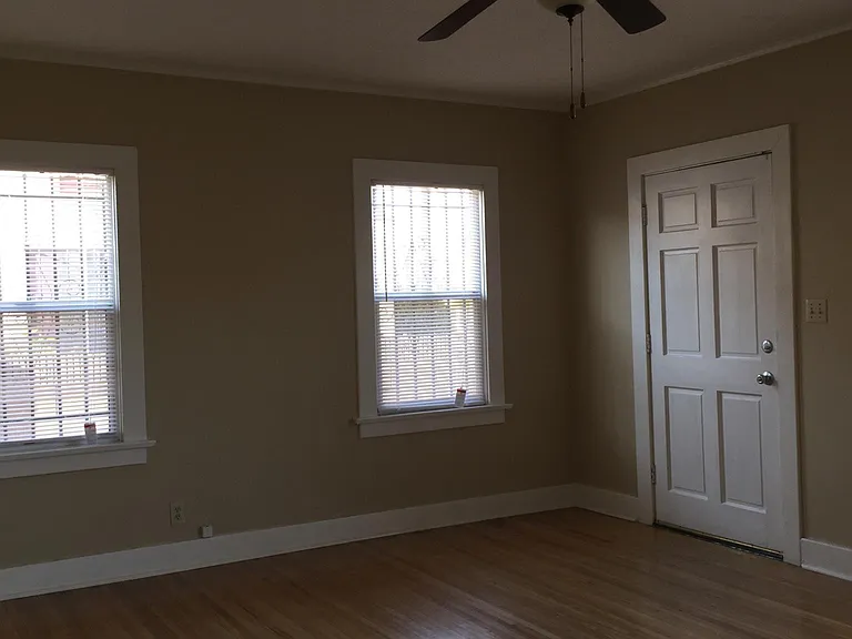2101 Hillcrest Dr — Photo 3