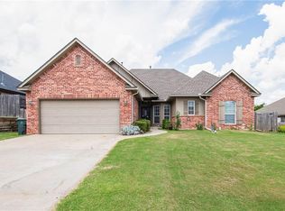 10827 Windmill Farms Rd, Midwest City, OK 73130