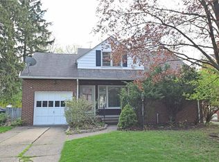 9631 Elsmere Dr, Parma, OH 44130