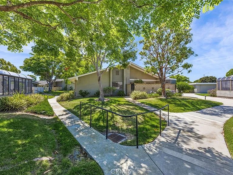 8933 Yolo Cir #1307A — Photo 11