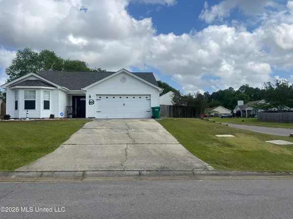 16317 Greenglade Dr, Gulfport, MS 39503