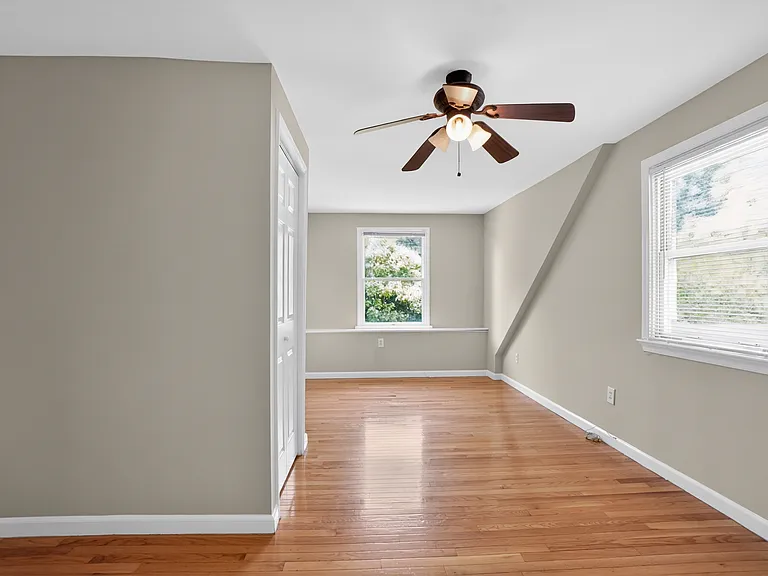 6410 Cavalier Dr — Photo 16