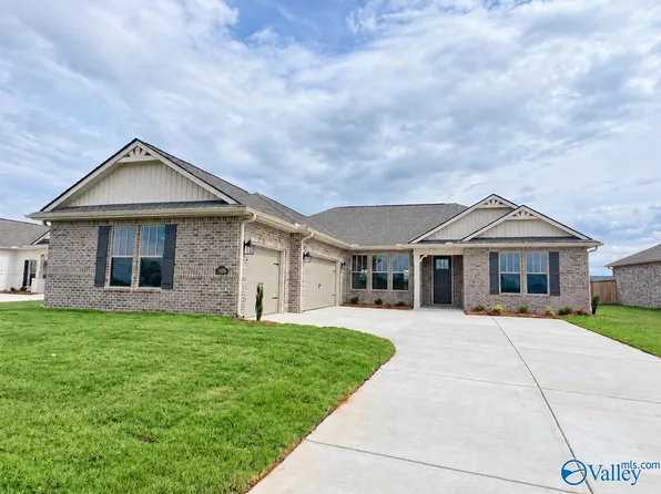 1105 Maplehurst St, Decatur, AL 35603