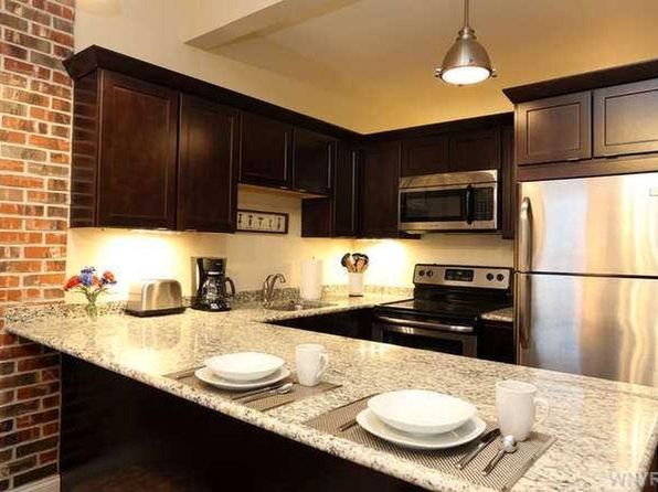 14 Saint Louis Pl APT 2