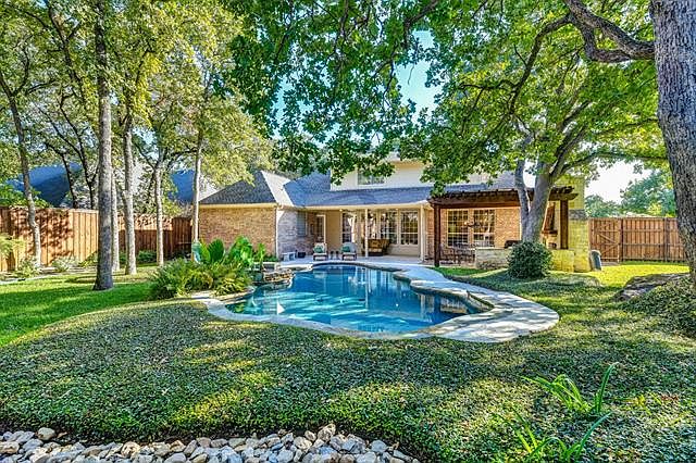 1st image of 35 Royal Oaks Cir