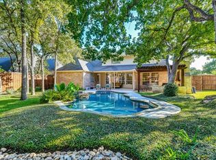 35 Royal Oaks Cir, Denton, TX 76210