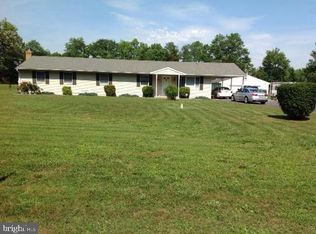 7060 Glen Albin Rd, La Plata, MD 20646