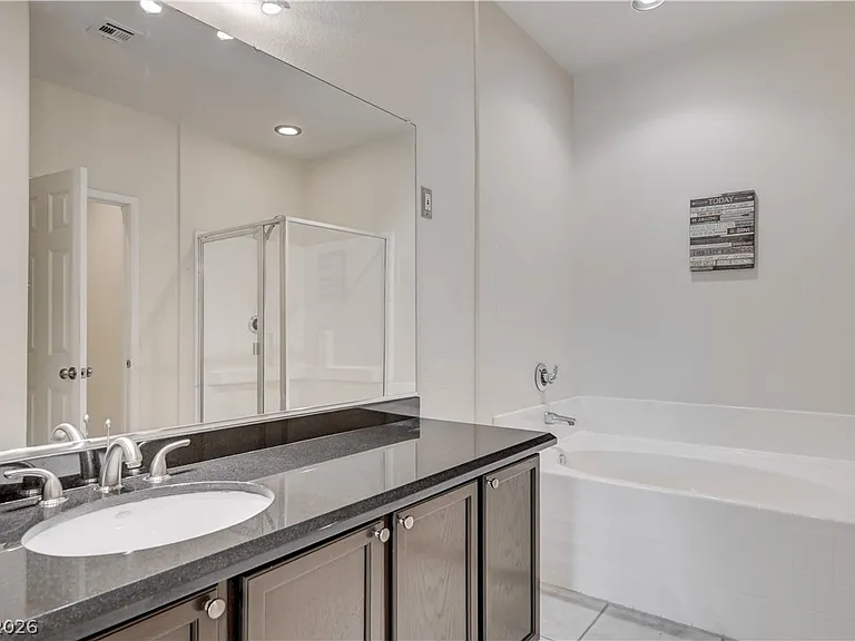 804 Peachy Canyon Cir #201 — Photo 25