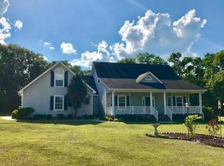 825 Oak Landing Rd, Jesup, GA 31546