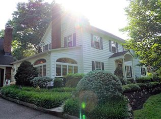 87 Forest Rd, Fanwood, NJ 07023