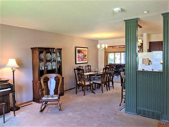 4th image of 544 Starlite Dr