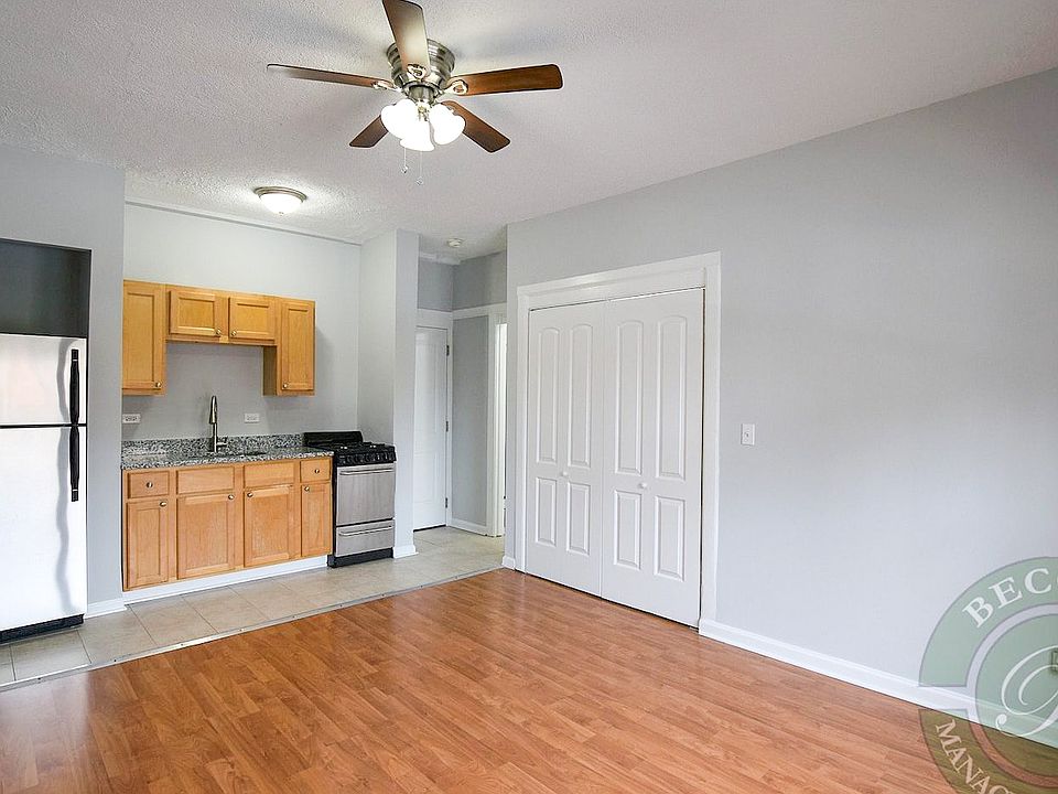 1st image of 4555 N Malden St APT 206