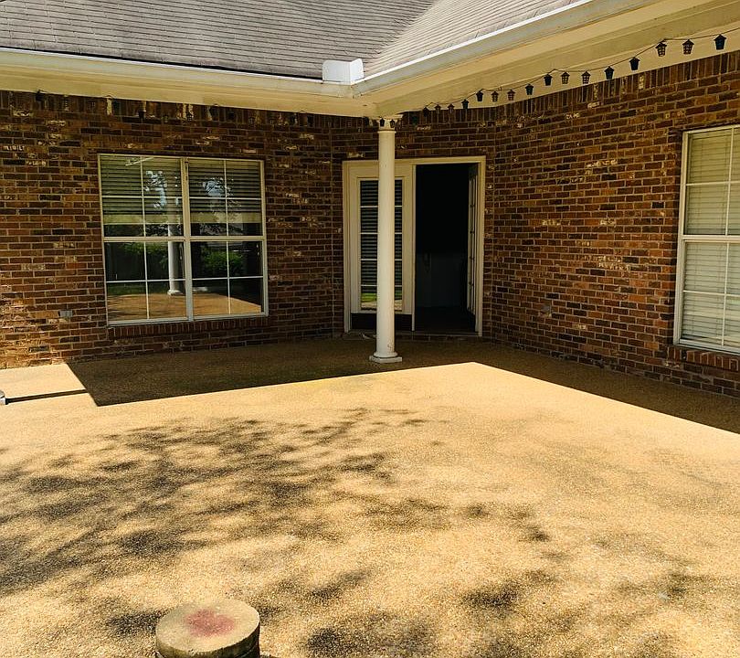 1st image of 184 Apple Blossom Dr