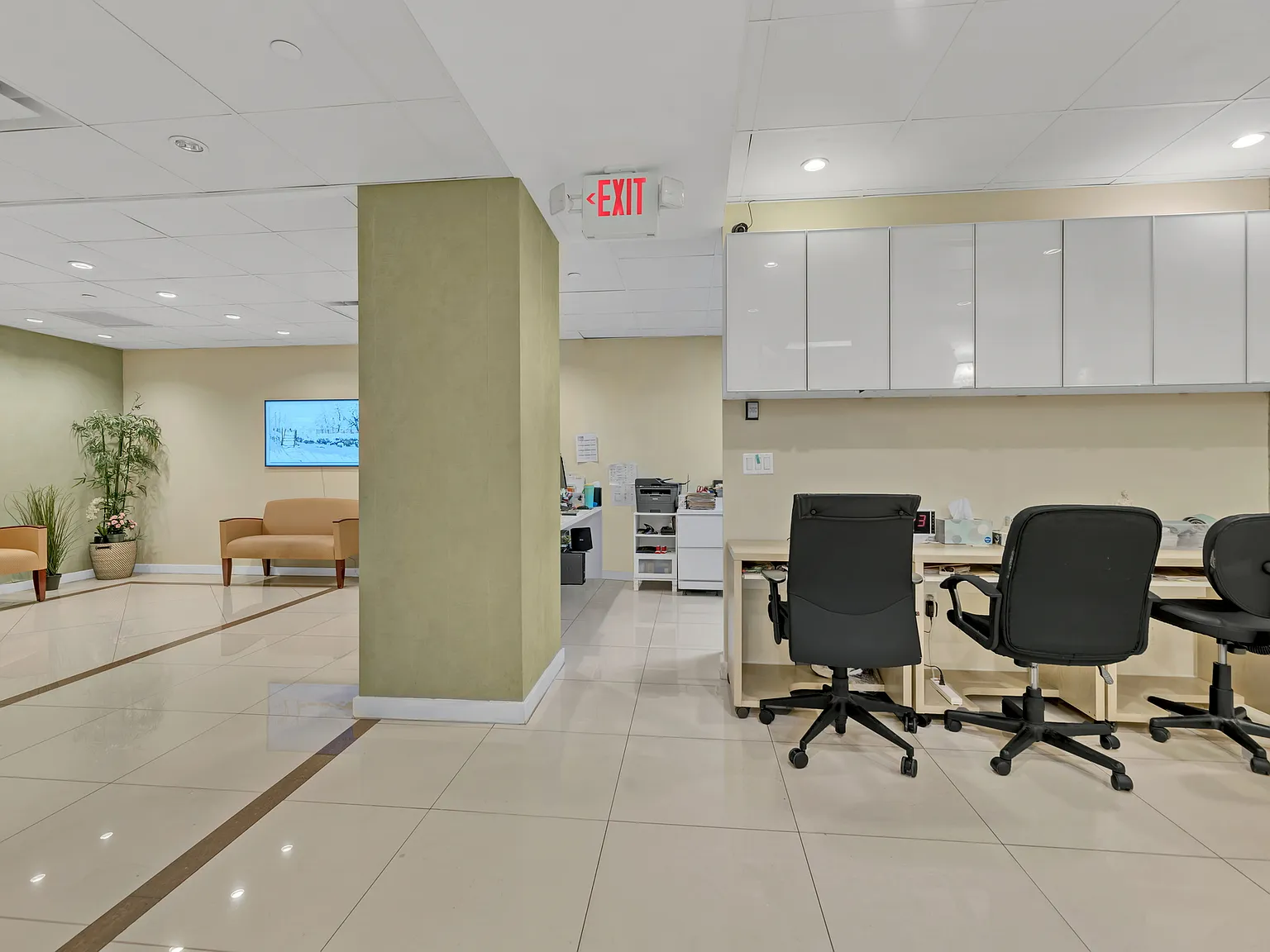 820 2nd Avenue — Photo 3