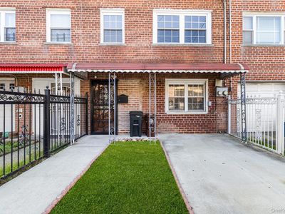836 E 221st Street, Bronx, NY, 10467