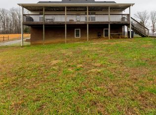 2015 Greenwood Rd, Charlotte, TN 37036