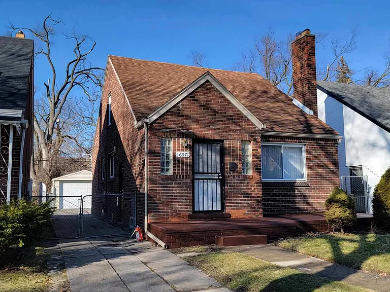 16571 Lauder St — Photo 2