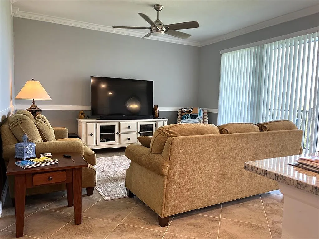 2 bed, 2.0 bath, 1154 sqft, $6,000 — Photo 3