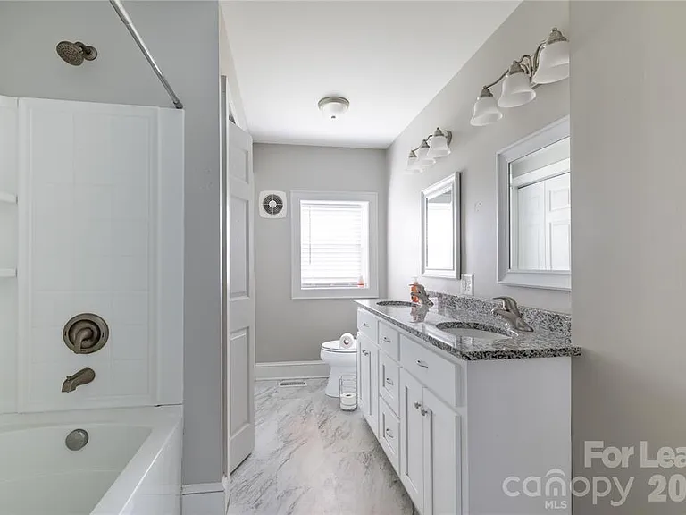 123 E 2nd St — Photo 11