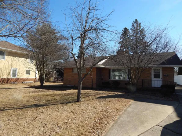 1531 W Lincoln Blvd, Freeport, IL 61032