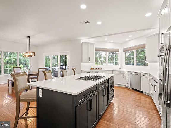 3rd image of 5397 Cedarville Ct