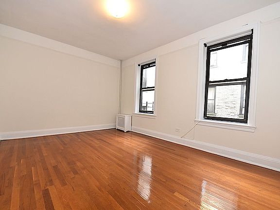 4th image of 3170 34th St APT 2G