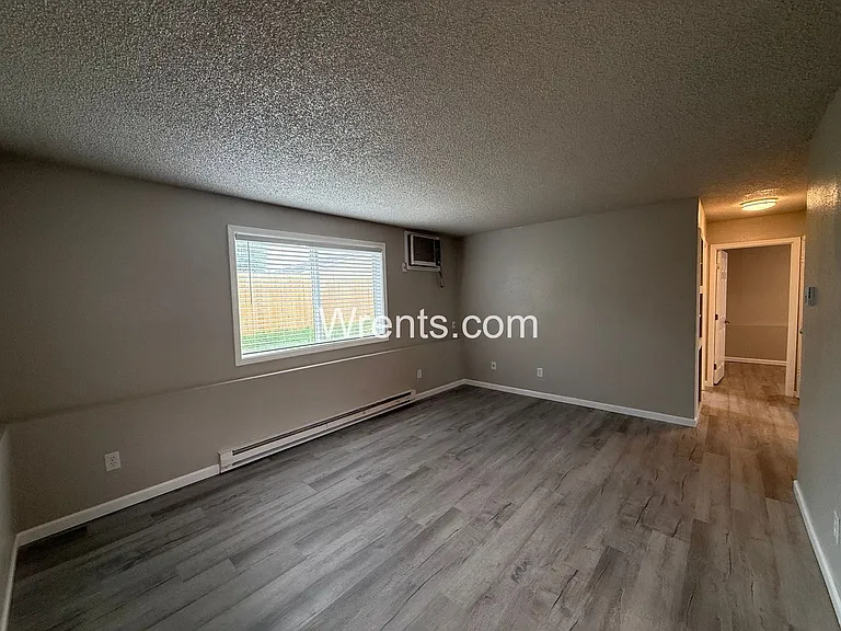 1718 W Boone Ave — Photo 14