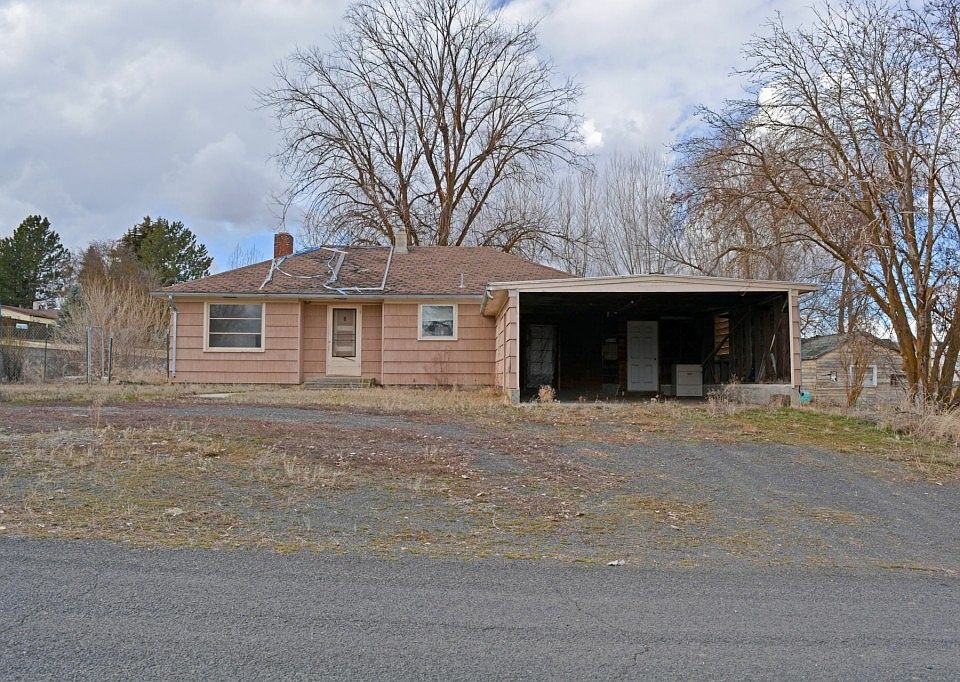 1st image of 18 S 6th St