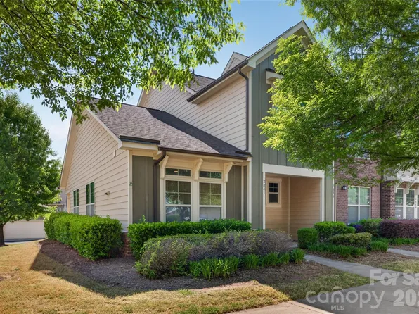 3841 Willow Green Pl, Charlotte, NC 28206